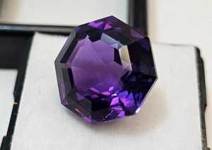 อเมทิสต์ทรงแฟนซี คัตติ้งธรรมชาติ รับรองโดยผู้เชี่ยวชาญ  คุณภาพสูง สีม่วงอ่อน สำหรับทำเครื่องประดับ - Product Image 4