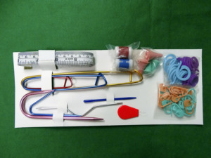 AA0261 DANKING Kit de tricot en plastique 63 pièces |   Kit de tricot, marqueurs de mailles, crochets à crochet, ruban à mesurer, accessoires, ensemble d'outils d'artisanat - Product Image 5