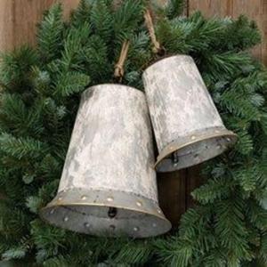 Campanas grises galvanizadas Campana colgante de tamaño personalizado único TCD Decoraciones navideñas Hierro de latón para aplicaciones de regalo o artesanía - Product Image 1