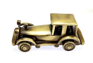 Figura Decorativa de Coche Clásico de Latón |   Adorno Decorativo de Automóvil Clásico Antiguo para Mesa de Oficina en Casa o Estante - Product Image 6