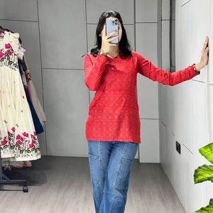 Kurti en coton imprimé floral traditionnel élégant pour la mode de tous les jours - Product Image 1