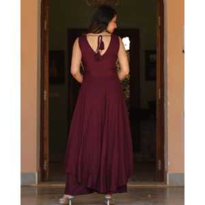 Conjunto de Traje de Vino Pintado a Mano Jemmy, Talla XS, Decorado con Hermosas Flores - Product Image 3