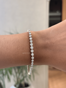Bracelet tennis luxueux en or massif 14 carats avec diamants de laboratoire ronds de 5,30 carats, pureté VVS VS EF, sertis en clos, bijou d'anniversaire haut de gamme - Product Image 1