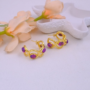 Pendientes bohemios hechos a mano de cobre turquesa chapado en oro aros de latón para mujer - Product Image 3