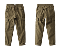 Pantalon de jogging cargo minimaliste pour homme, design épuré, poches plates, toucher doux premium, anti-plis, décontracté et uni pour la détente