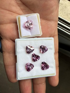 Alexandrite cultivée en laboratoire et saphir rose cultivé en laboratoire, facettés, 5 pièces, taille triligne, 2 boîtes (Alexandrite 21,65 carats et saphir rose 8,30 carats) - Product Image 3