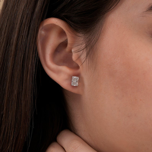 Boucles d'oreilles clous en diamant de laboratoire taille Radiant 2.04 carats total, couleur D, clarté VVS2, diamants certifiés, bijoux classiques pour mariage et mariée - Product Image 3