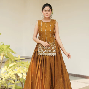 Ensemble Lehenga élégant en tissu Fendy avec Koti orné de perles de créateur – Tenue de soirée et tenue traditionnelle - Product Image 1