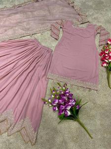 Présentation de la collection de vêtements de créateurs : haut en faux georgette de qualité supérieure, richement brodé, et sharara palazzo avec dupatta. - Product Image 2