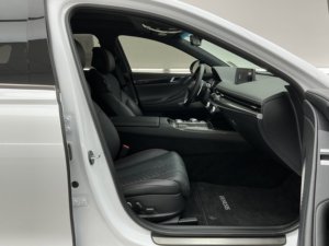 รถ SUV รุ่น Fresh PREMIUM Deluxe G80 3.5T Sport พวงมาลัยซ้าย เบาะหนัง ยาง R20 แร็คหลังคาอะลูมิเนียมอัลลอย พร้อมระบบนำทางและระบบขับเคลื่อนสี่ล้อ - Product Image 4
