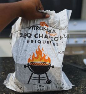 Briquetas de Carbón de Cáscara de Coco de Alto Rendimiento, 50x50x27 mm, Combustible para Barbacoa de Larga Duración, Precio de Oferta por Exportador - Product Image 4