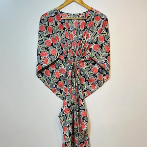 Vestido Kaftán sin Mangas de Algodón con Estampado Floral Tropical, Estilo Casual de Verano para Mujer, Islas del Pacífico Asiático, Rajasthan, Disponible en Stock - Product Image 1