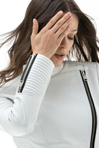 แจ็คเก็ตหนัง PU สีพื้นขายดี ทรงเข้ารูป แขนยาว ซิปหน้า สำหรับผู้หญิง - Product Image 2