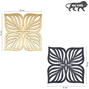 Ensemble de sous-verres en métal doré découpés au laser en forme de fleur, sous-verres décoratifs élégants pour une utilisation luxueuse à la maison, au bureau et pour offrir en cadeau - Product Image 2