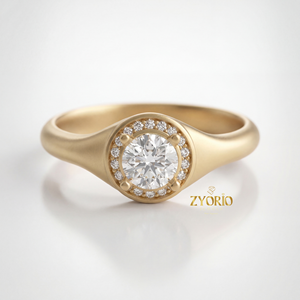Bague de fiançailles, de mariage ou d'anniversaire de luxe en argent plaqué, sertie d'un halo de diamants de laboratoire VVS de 0,60 carat, style signet - Product Image 6
