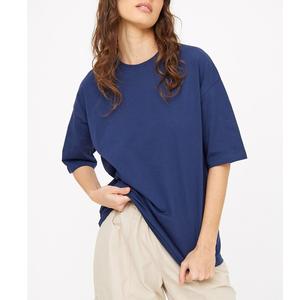 T-shirt décontracté pour femme, coupe ajustée, en coton 100% respirant et doux, de haute qualité, écologique, avec appliques imprimées personnalisées et design boutonné - Product Image 6