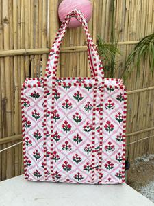 Sac fourre-tout en toile de coton à motif floral bohème avec poignées rayées, grande capacité, design matelassé, fermeture à glissière - Utilisation toutes saisons, plage - Product Image 3