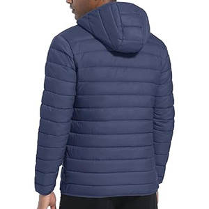 Veste matelassée à capuche pour homme personnalisée, légère et isolante, imperméable et coupe-vent, vente en gros - Product Image 2