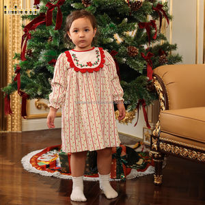 Robe évasée en velours côtelé pour filles avec col pétale et broderie perlée ODM robe smockée en gros pour filles au Vietnam - DR4293 - Product Image 4