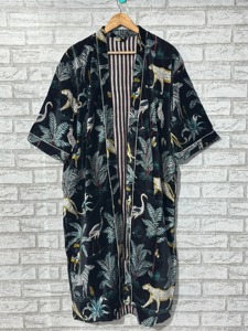 Kimono de Terciopelo Floral Hecho a Mano, Chaqueta de Novia con Cuello en V y Cierre de Cordón, Transpirable, de Secado Rápido y Lavable a Máquina - Product Image 1