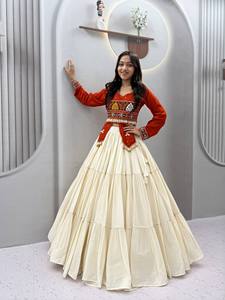 VISHNU K DESIGNS Lahaenga Choli en pur coton, cousu main, 9,00 mètres, style traditionnel, séchage rapide, toutes saisons - Product Image 4