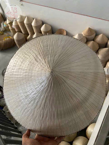 Chapeau vietnamien en bambou et feuilles de palmier bleu lotus, forme conique traditionnelle, fait main, couleur naturelle, bordure rouge – Vente chaude - Product Image 3
