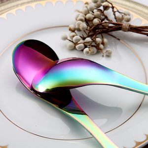 Cuillère à soupe en acier inoxydable, fabrication artisanale sur mesure, finition arc-en-ciel, cuillère à soupe en acier poli miroir, design haut de gamme. - Product Image 1