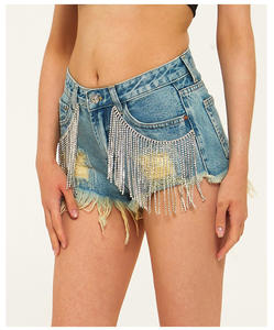Shorts de mezclilla de cintura alta con borlas de diamantes de imitación y dobladillo deshilachado, estilo veraniego - Product Image 3