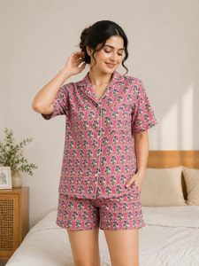 Conjunto de Pijama Corto de Algodón para Mujer con Estampado Floral Rosa Hecho a Mano, Camisa de Manga Corta y Pantalones Cortos, Conjunto Casual de Obra Maestra Hecha a Mano - Product Image 3