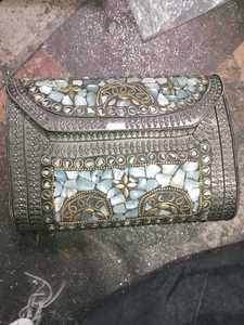 Bolso de Diseño de Lujo Hecho a Mano con Concha de Nácar, Cadena Metálica Extraíble y Acabado Premium - Product Image 3