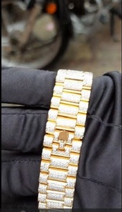 Montres RUDRA JEWELS, montre de luxe en acier inoxydable, diamants en moissanite, mouvement mécanique, design vintage sportif élégant, design ajouré - Product Image 3