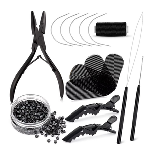 Outil tout-en-un noir mat pour extensions capillaires avec pinces de sectionnement en forme de crocodile et boucles de tirage - Product Image 1