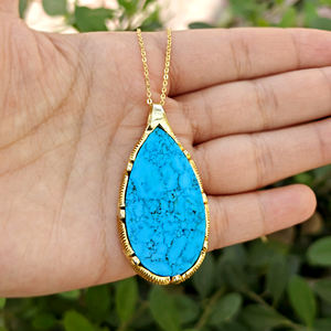 Collier de luxe en pierre turquoise bleue, pendentif long en forme de goutte, plaqué or 18 carats, avec chaîne et collier de créateur en forme de feuille. - Product Image 3