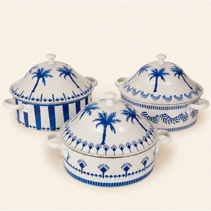 Ensemble de casseroles et marmites de luxe modernes en acier inoxydable motif palmier arabe, bleu et blanc, isolées, écologiques, pour maintien au chaud des aliments sur table - Product Image 3