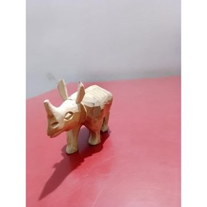 Figura de rinoceronte de madera tallada a mano |   Artículo Coleccionable Artesanal de Moradabad |   Venta al por Mayor - Product Image 3