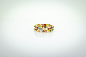Anillo de eternidad de doble fila con zafiro multicolor natural en oro amarillo macizo de 18 quilates – Anillo con gemas de corte princesa en forma de arcoíris - Product Image 1