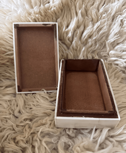 Caja de Cartas de Lujo Vintage con Incrustaciones de Hueso, Porta Cartas Hecho a Mano, Diseño Personalizado, Decoración Duradera para Mesa de Interior, Sala de Estar - Product Image 4