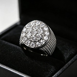 Bague de luxe pour homme en argent sterling 925 plaqué or, style hip-hop, sertie de moissanite, pavé complet, bijoux de créateur OEM ODM - Product Image 6