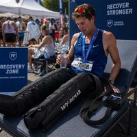 Appareil de compression pneumatique à 8 cavités, masseur à compression d'air portable et rechargeable pour la prévention des THCV et le soulagement de l'œdème