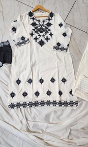 Conjunto de Kurta y Salwar de Algodón Blanco para Mujer, Bordado, Corte Holgado, Patrón Geométrico, Bordado a Mano, Estilo Casual de Verano - Product Image 3