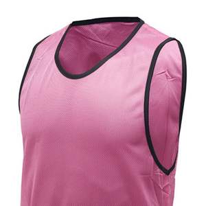 Maillot de football personnalisé à motif bleu et vert, impression numérique du logo, tissu respirant confortable, uniforme de football pour hommes - Product Image 2