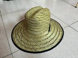 Sombrero de Paja Colorido con Bordado a Mano de Hojas de Palma, Fabricado en Vietnam, con Adorno de Pompones, para Verano, Fiestas, Deportes, Bodas - Product Image 1
