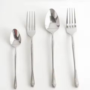 Juego de Cubiertos Metálicos para una Experiencia Gastronómica Elegante, para Hogares de Lujo y Espacios Comerciales - Product Image 2