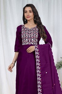 Conjunto de Salwar Kameez de Zain Exports, Tela de Algodón Vertical con Detalle de Bordado, Ropa Casual para Fiesta, para Mujer, Todas las Temporadas - Product Image 3