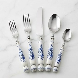 Ensemble de 4 couverts en acier inoxydable Cuisine de table idéale pour la maison Hôtel Utilisation Couverts finis plaqués couleur or Poignée de dernière conception - Product Image 1