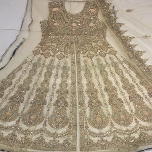 Lehenga Choli indien pakistanais de créateur de mode, costumes de mariée faits à la main pour femmes, en mousseline de soie, filet, georgette, broderie lourde, luxe moderne - Product Image 6