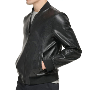 Veste d'hiver en cuir classique pour homme, style streetwear, avec un matériau durable et un style confortable, idéale pour les occasions décontractées - Product Image 5