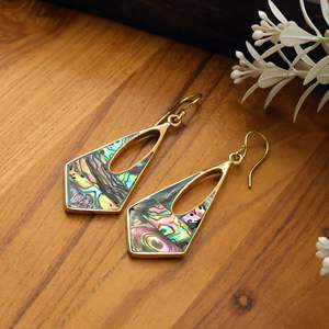 Pendientes Colgantes de Concha de Abulón, Pendientes Colgantes en Forma de Cometa de Latón, Joyería de Madreperla Chapada en Oro - Product Image 4