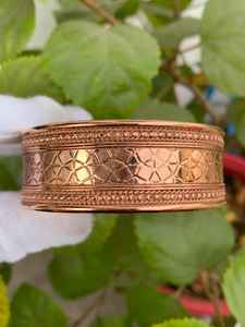 Pulsera Magnética de Cobre con Flor de la Vida, 100% Cobre Sólido, Hermosa Pulsera de Diseño, Hecha a Mano, para Él y Ella - Product Image 4