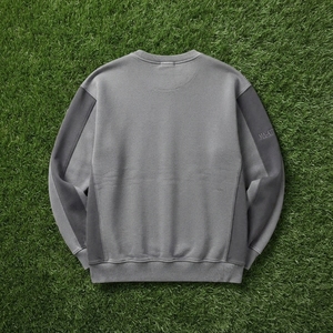 Sudadera Gris para Hombre con Cuello Redondo y Mangas en Contraste Oscuro, Efecto Lavado, Estilo Casual Urbano - Product Image 6